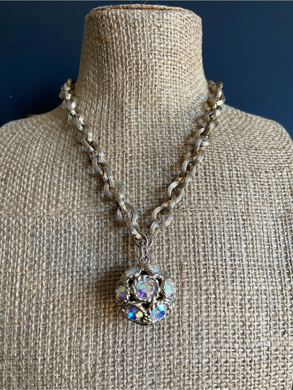 Vintage Sarah Coventry AB rhinestone pendant necklace.
